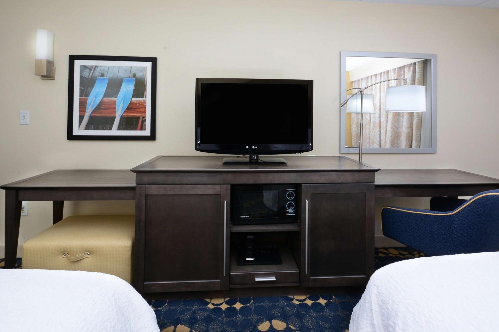 Hampton Inn Roxboro Bagian luar foto