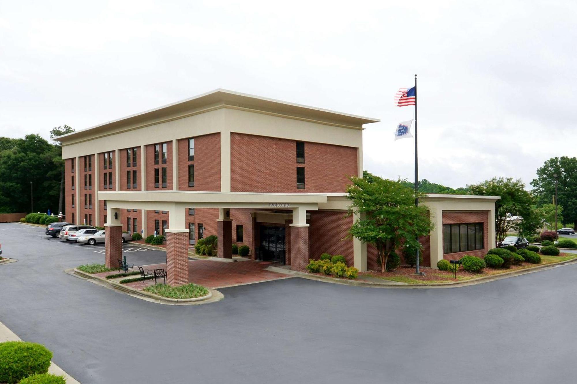 Hampton Inn Roxboro Bagian luar foto