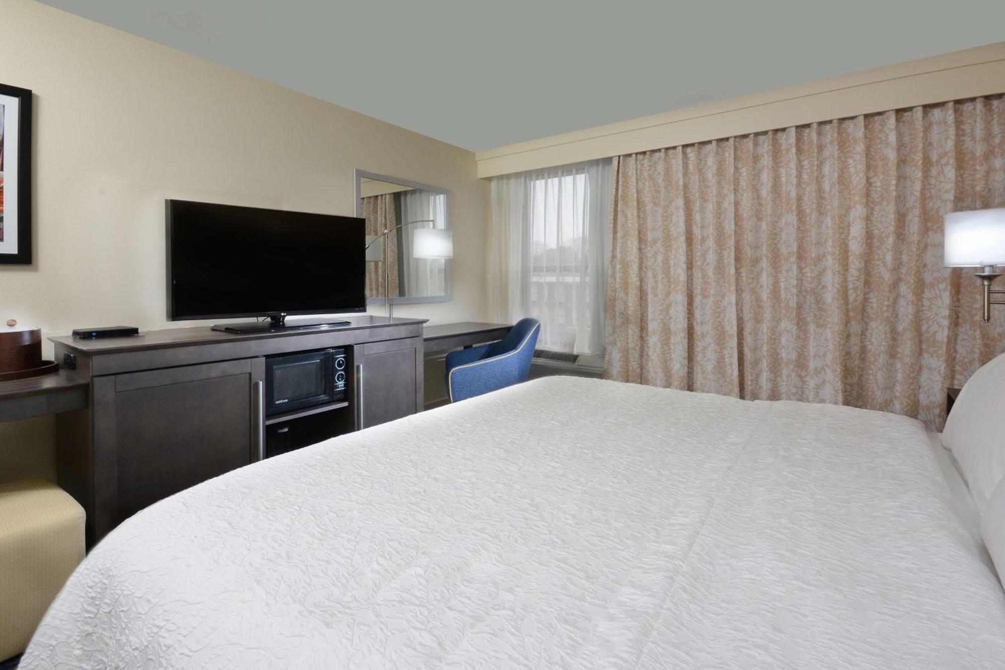 Hampton Inn Roxboro Bagian luar foto