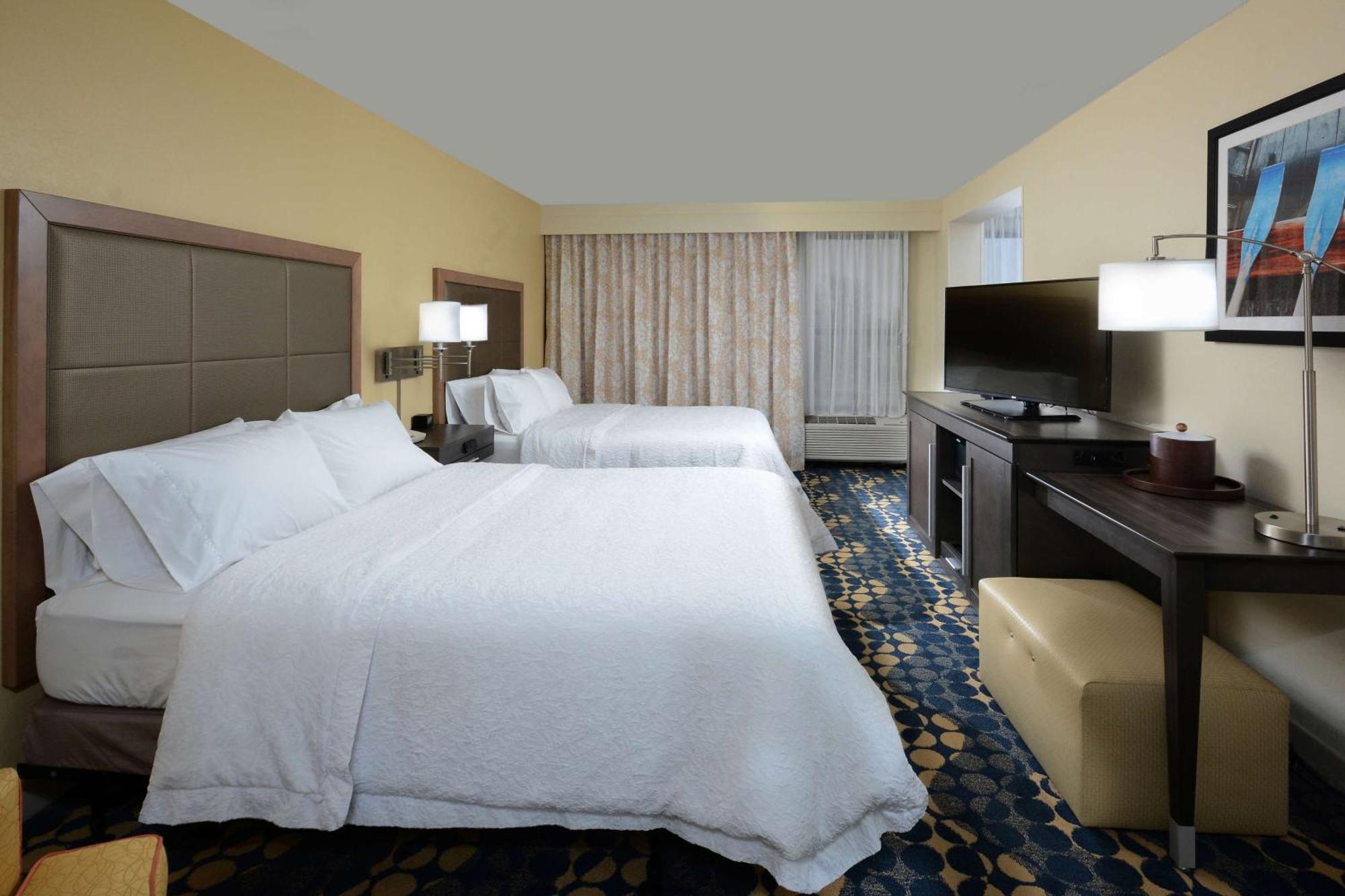 Hampton Inn Roxboro Bagian luar foto