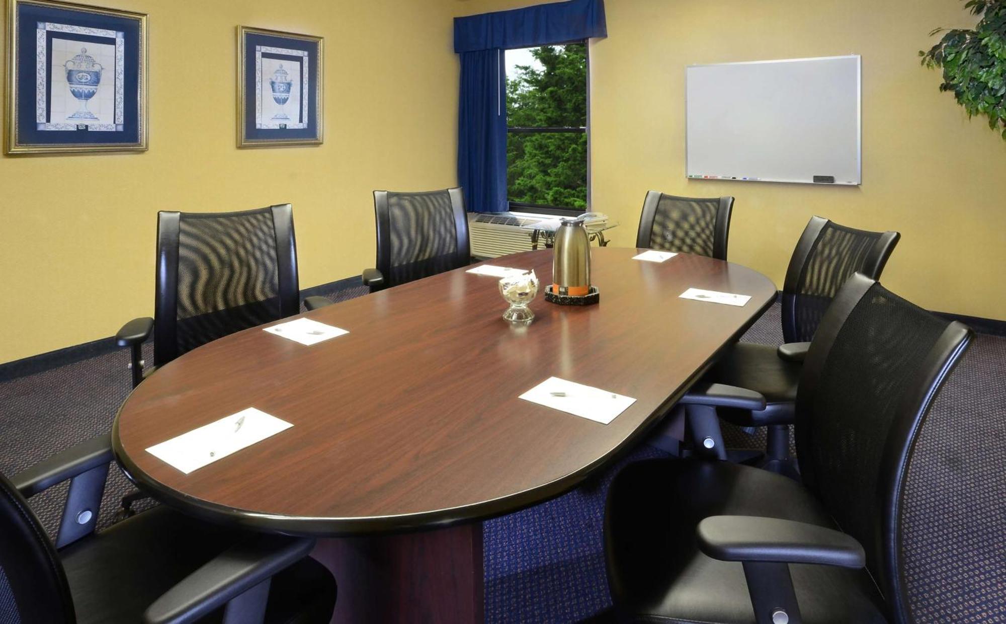 Hampton Inn Roxboro Bagian luar foto