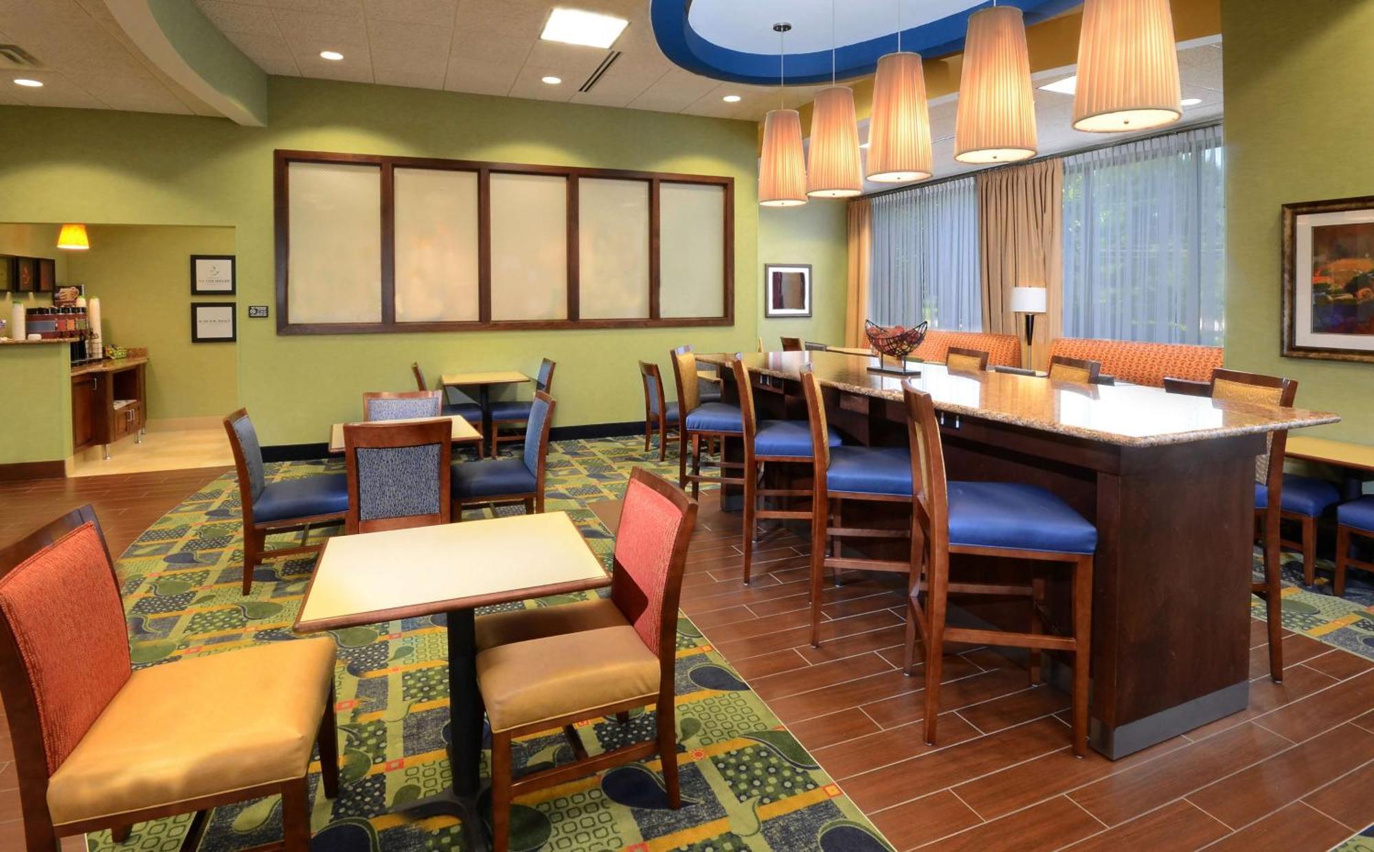 Hampton Inn Roxboro Bagian luar foto