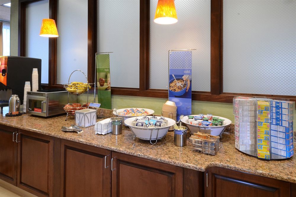 Hampton Inn Roxboro Bagian luar foto